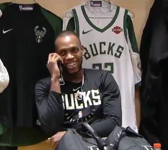 意媒：米兰希望魔笛能帮助推动卢宁加盟，皇马估价2500万欧（意媒：米兰盼莫德里奇出面促成卢宁加盟，皇马标价2500万欧）