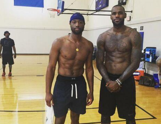 绿帽哥：皇马对阿诺德的表现极为不满，32万欧周薪却频受伤（绿帽哥：皇马对阿诺德表现颇感失望，拿着32万欧周薪仍伤病缠身）