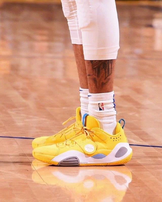 3-2大逆转，AC米兰让二追三+3连胜登顶，27岁替补奇兵10分钟2球（AC米兰3-2逆转翻盘，三连胜登顶，27岁替补10分钟梅开二度）