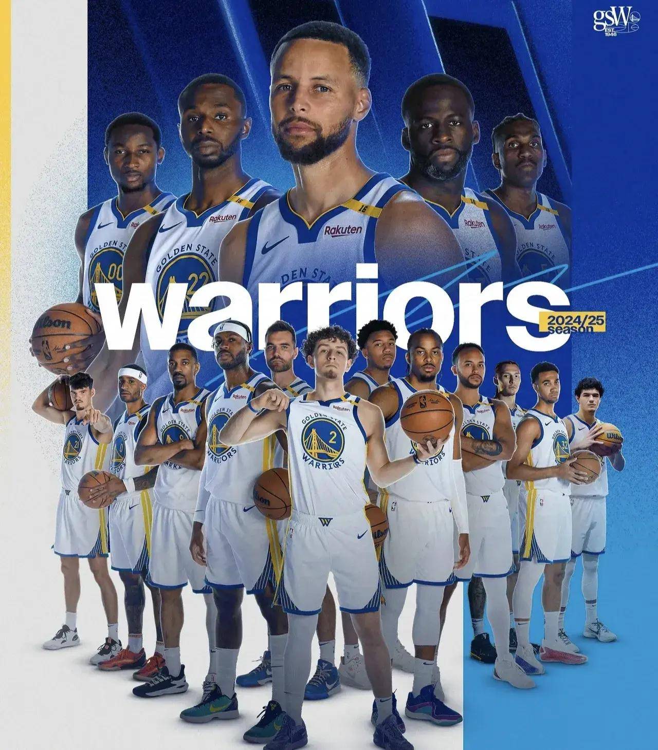 内马尔赛前牵着自己的女儿马维入场，之后还给女儿比心（赛前温情一幕：内马尔牵女儿马维入场并隔空比心）