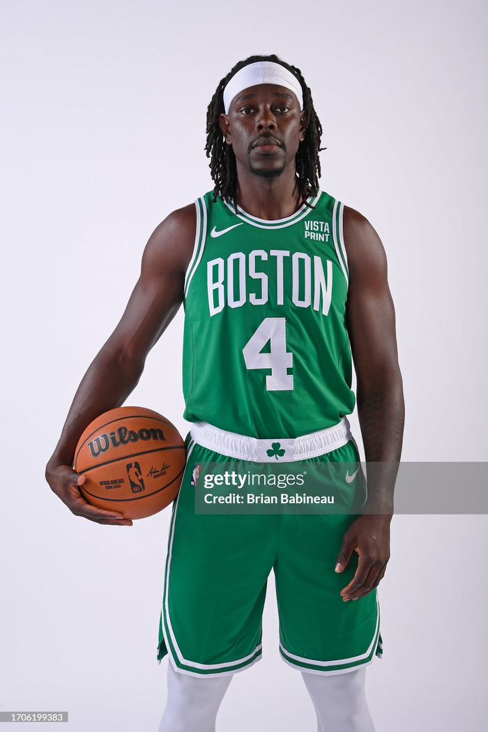 国乒三连冠 感恩幕后英雄（国乒豪取三连冠，致敬幕后功臣）