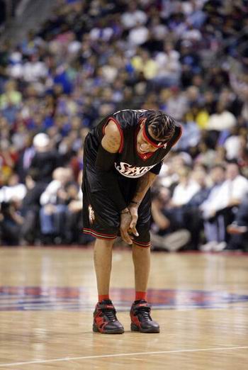 圣保罗官方：奥斯卡被确诊为迷走神经性晕厥，目前情况稳定（圣保罗官宣：奥斯卡确诊迷走神经性晕厥，情况稳定）