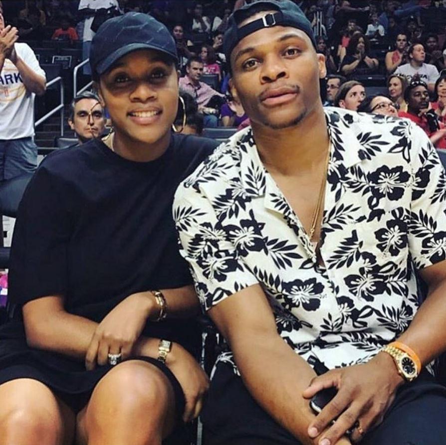 曼联客战水晶宫首发：姆伯莫PK马特塔，齐尔克泽、格伊出战（曼联客场挑战水晶宫首发出炉：姆伯莫对决马特塔，齐尔克泽与格伊先发）