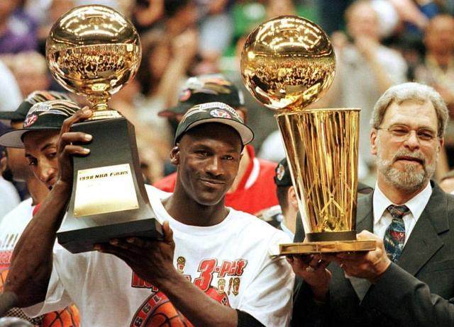 TA：美职联投票决定，2027年开始赛历调整为7月至次年5月（TA：美职联表决通过，自2027年起赛历改为7月至次年5月）