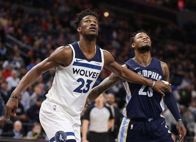 追光丨“第十二人”的热爱，让三十一年的坚守更有意义（追光丨“第十二人”用热爱点亮三十一年的坚守）