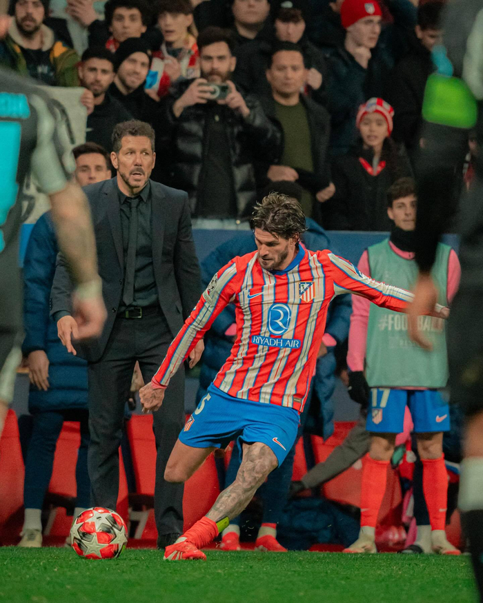 篮球湖人队内矛盾传闻升温，主帅紧急澄清