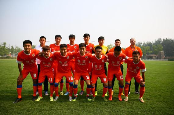 狄龙：我今天打得太软了，我应该去制造更多对抗而不是让阿伦去（狄龙：今天我打得太软，应该自己发起更多对抗，而不是让阿伦来扛）